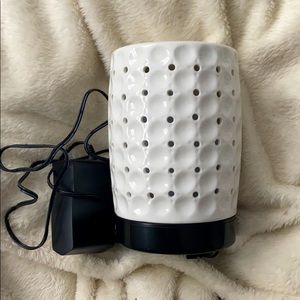 Essential oil diffuser